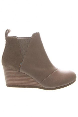 Дамски боти Toms, Размер 38, Цвят Кафяв, Цена 174,99 лв.