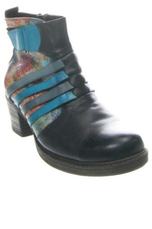 Дамски боти Unbranded, Размер 36, Цвят Многоцветен, Цена 101,08 лв.