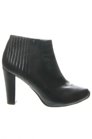 Damen Stiefeletten Kenneth Cole, Größe 39, Farbe Braun, Preis 90,58 €