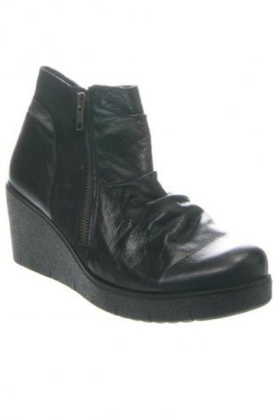 Botine de damă Unbranded, Mărime 40, Culoare Negru, Preț 265,79 Lei