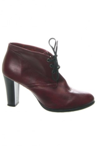 Дамски боти Unbranded, Размер 39, Цвят Червен, Цена 101,00 лв.