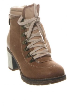 Дамски боти Yessica, Размер 38, Цвят Бежов, Цена 62,56 лв.
