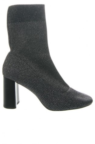 Damskie botki Zara, Rozmiar 38, Kolor Czarny, Cena 174,71 zł