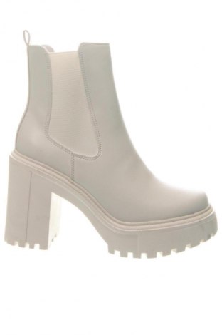 Дамски ботуши Madden Girl, Размер 37, Цвят Екрю, Цена 219,99 лв.