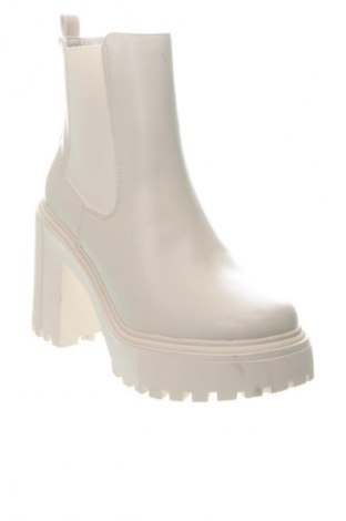 Дамски ботуши Madden Girl, Размер 37, Цвят Екрю, Цена 219,99 лв.