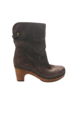 Dámské boty  UGG Australia, Velikost 38, Barva Hnědá, Cena  4 152,00 Kč