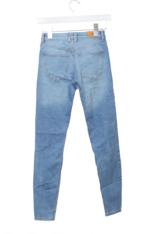 Γυναικείο Τζίν Bershka, Μέγεθος XXS, Χρώμα Μπλέ, Τιμή 13,99 €