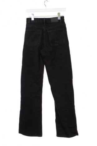 Blugi de femei Bershka, Mărime XS, Culoare Negru, Preț 56,99 Lei