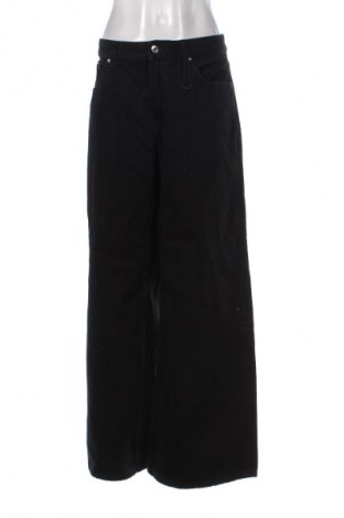 Dámske džínsy  Bershka, Veľkosť L, Farba Čierna, Cena  14,77 €