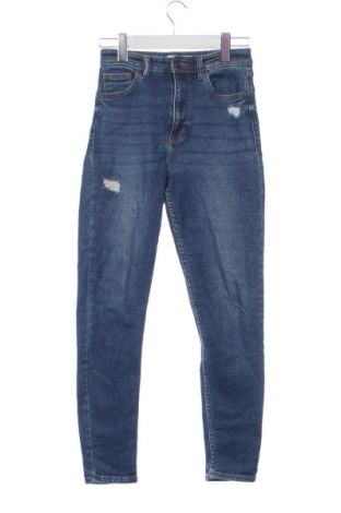 Дамски дънки Bershka, Размер XXS, Цвят Син, Цена 29,00 лв.