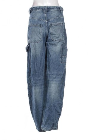 Γυναικείο Τζίν Bershka, Μέγεθος M, Χρώμα Μπλέ, Τιμή 15,99 €