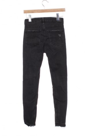 Blugi de femei Bershka, Mărime S, Culoare Negru, Preț 76,32 Lei