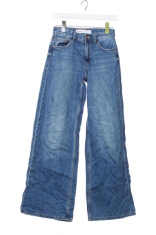 Dámské džíny  Bershka, Velikost XS, Barva Modrá, Cena  349,00 Kč