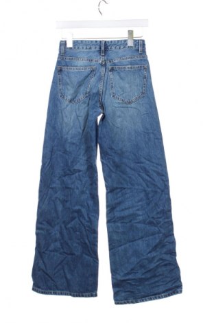 Dámské džíny  Bershka, Velikost XS, Barva Modrá, Cena  349,00 Kč