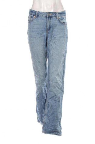 Damskie jeansy Bershka, Rozmiar S, Kolor Niebieski, Cena 59,99 zł