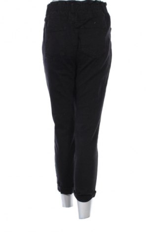 Damskie jeansy Bershka, Rozmiar M, Kolor Czarny, Cena 66,67 zł