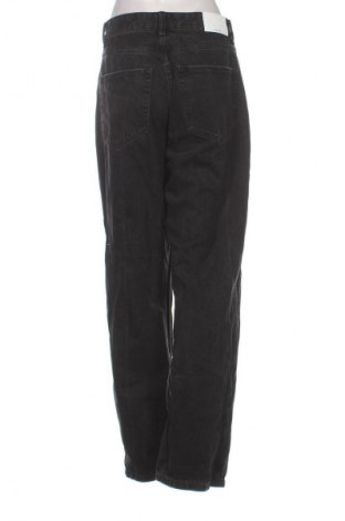 Damskie jeansy Bershka, Rozmiar XL, Kolor Czarny, Cena 66,39 zł