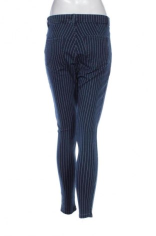 Damskie jeansy Bershka, Rozmiar L, Kolor Niebieski, Cena 66,39 zł