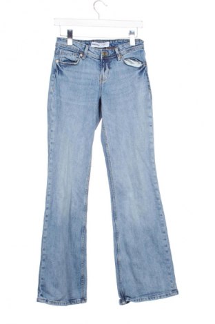 Dámske džínsy  Bershka, Veľkosť XS, Farba Modrá, Cena  15,00 €