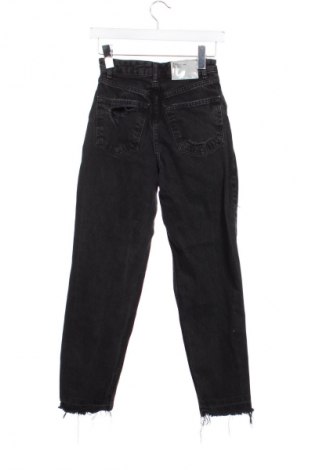 Női farmernadrág Bershka, Méret XXS, Szín Szürke, Ár 7 626 Ft