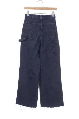Γυναικείο Τζίν Bershka, Μέγεθος XS, Χρώμα Μπλέ, Τιμή 12,19 €
