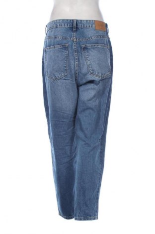 Дамски дънки Bershka, Размер XL, Цвят Син, Цена 29,33 лв.