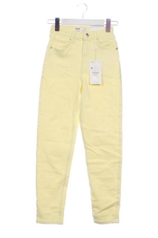 Női farmernadrág Bershka, Méret XXS, Szín Sárga, Ár 6 989 Ft