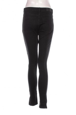 Blugi de femei Bershka, Mărime S, Culoare Negru, Preț 98,99 Lei