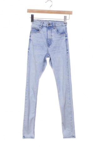Blugi de femei Bershka, Mărime XXS, Culoare Albastru, Preț 76,32 Lei