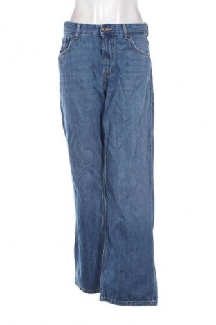 Blugi de femei Bershka, Mărime M, Culoare Albastru, Preț 76,30 Lei