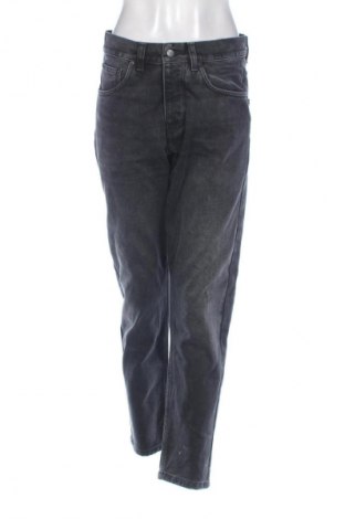 Дамски дънки Carhartt, Размер M, Цвят Сив, Цена 134,30 лв.