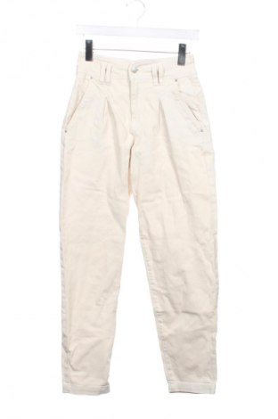 Blugi de femei Clockhouse, Mărime XS, Culoare Ecru, Preț 38,99 Lei