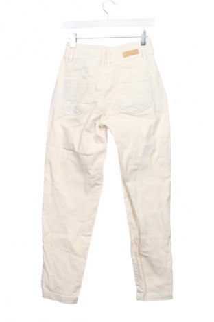 Blugi de femei Clockhouse, Mărime XS, Culoare Ecru, Preț 38,99 Lei