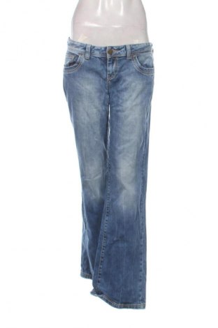 Дамски дънки Cross, Размер L, Цвят Син, Цена 41,00 лв.