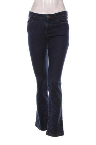 Γυναικείο Τζίν Cross Jeans, Μέγεθος M, Χρώμα Μπλέ, Τιμή 9,99 €