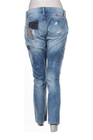 Дамски дънки Desigual, Размер XL, Цвят Многоцветен, Цена 76,99 лв.