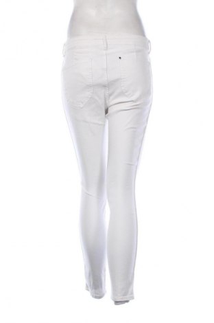 Дамски дънки H&M, Размер M, Цвят Бял, Цена 29,00 лв.