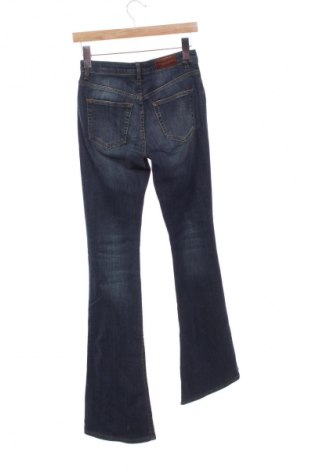 Дамски дънки Mango, Размер S, Цвят Син, Цена 34,00 лв.