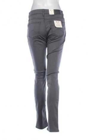 Дамски дънки Mustang, Размер M, Цвят Сив, Цена 93,99 лв.