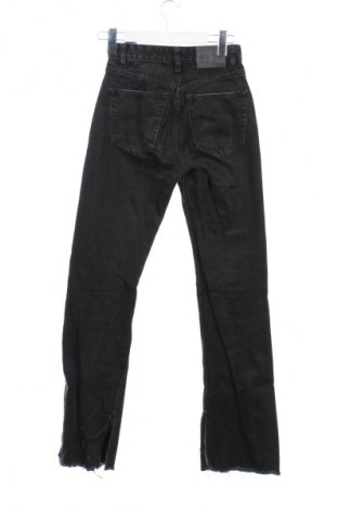 Damskie jeansy Pull&Bear, Rozmiar XXS, Kolor Czarny, Cena 45,99 zł