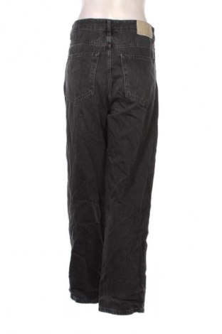 Damskie jeansy Pull&Bear, Rozmiar L, Kolor Czarny, Cena 56,99 zł