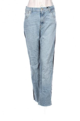 Γυναικείο Τζίν Pull&Bear, Μέγεθος L, Χρώμα Πολύχρωμο, Τιμή 21,99 €