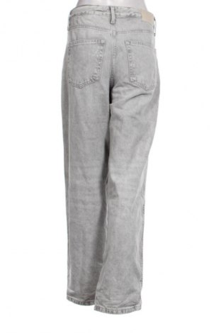 Дамски дънки Pull&Bear, Размер M, Цвят Сив, Цена 29,00 лв.