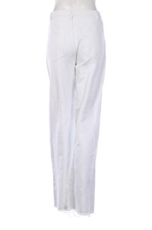 Γυναικείο Τζίν Sinsay, Μέγεθος M, Χρώμα Λευκό, Τιμή 14,77 €