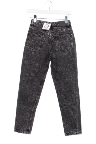 Dámske džínsy  Sinsay, Veľkosť XS, Farba Čierna, Cena  14,83 €