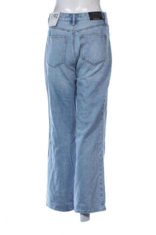 Blugi de femei Stradivarius, Mărime M, Culoare Albastru, Preț 113,99 Lei