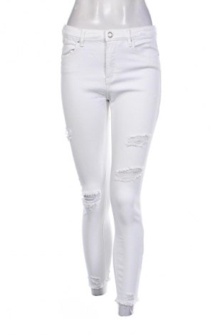 Damen Jeans Stradivarius, Größe M, Farbe Weiß, Preis € 23,60