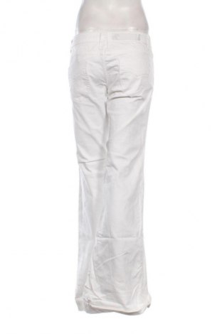 Γυναικείο Τζίν Stradivarius, Μέγεθος XL, Χρώμα Λευκό, Τιμή 14,83 €