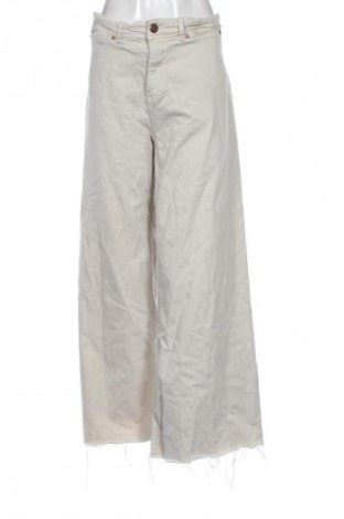 Γυναικείο Τζίν Stradivarius, Μέγεθος XXL, Χρώμα  Μπέζ, Τιμή 15,00 €