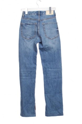 Dámske džínsy  Stradivarius, Veľkosť XS, Farba Modrá, Cena  14,77 €